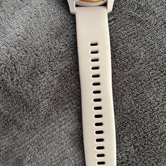 Garmin Smart Watch Venu HR GPS - Rose Gold - Picture 12 of 13